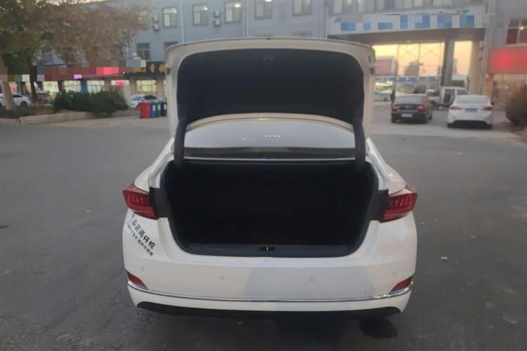 Used BAIC Beijing U7 2019 1.5T CVT New Smart Version China V Trunk