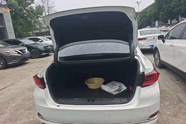 Used BAIC Beijing U7 2019 1.5T CVT Elite Version China VI Trunk