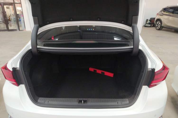 Used BAIC Beijing U7 2019 1.5T CVT Elite Version China VI Trunk