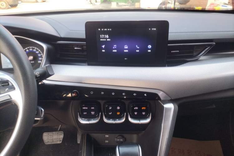 Used BAIC Beijing X3 2019 1.5T CVT Glory Edition Audio And AC Panel
