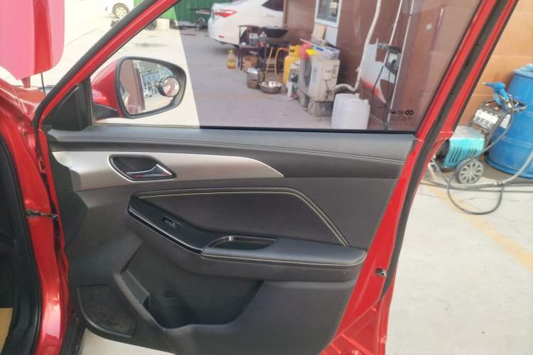 Used BAIC Beijing X3 2019 1.5T CVT Glory Edition Right Front Door Interior