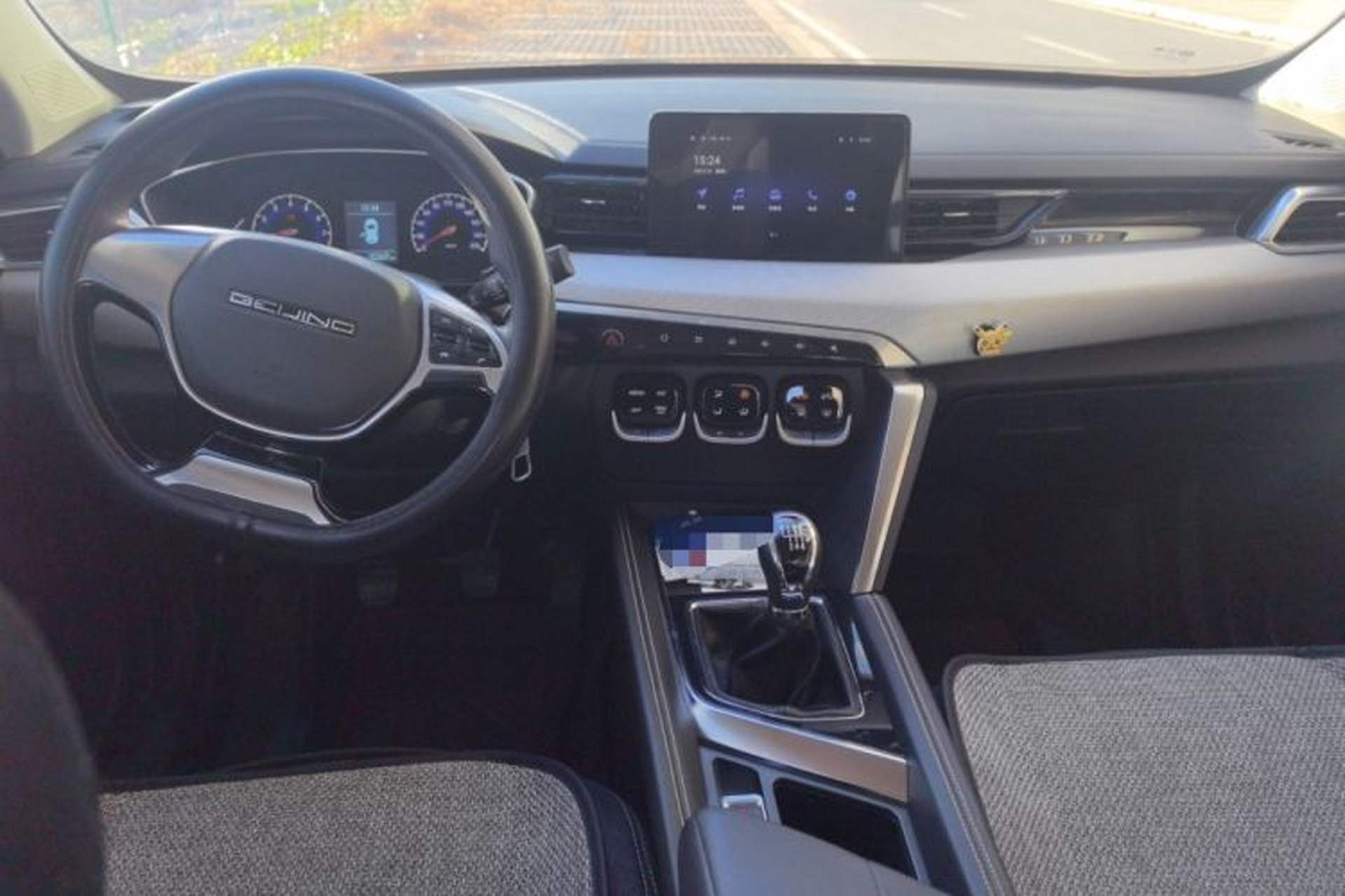 Used BAIC Beijing X3 2019 1.5T Manual Glory Edition Center Console