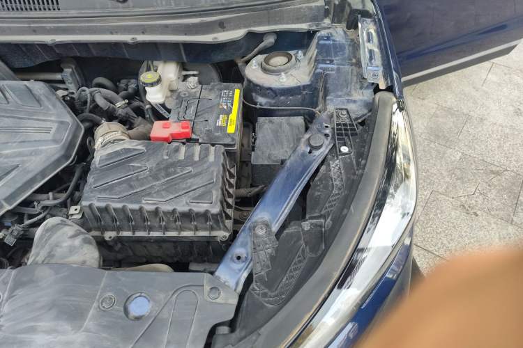 Used BAIC Beijing X3 2019 1.5T CVT Star Edition Engine Bay Left