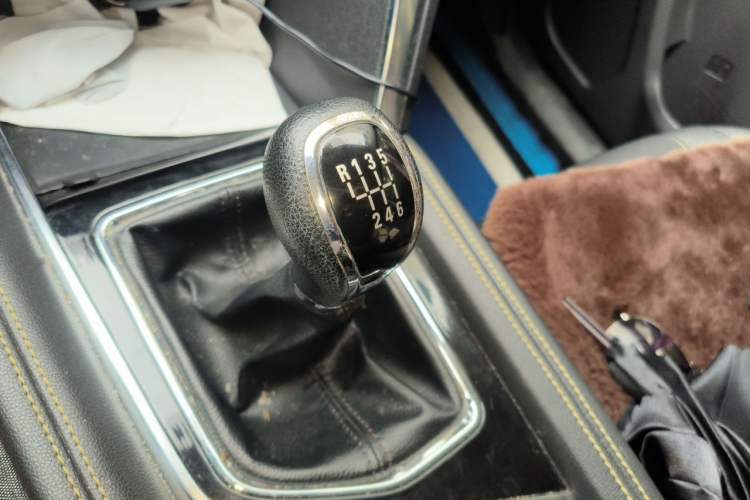 Used BAIC Beijing X3 2019 1.5T Manual Glory Edition Gear Lever