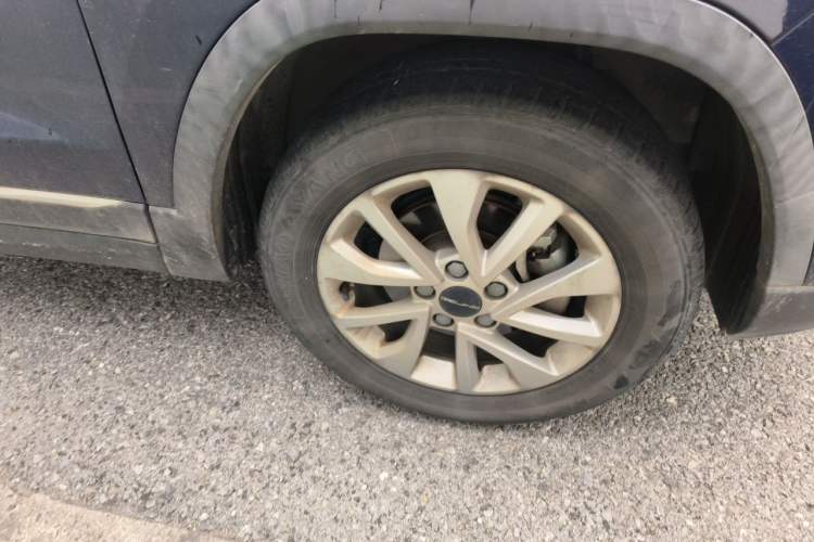 Used BAIC Beijing X3 2019 1.5T Manual Glory Edition Right Front Wheel Hub