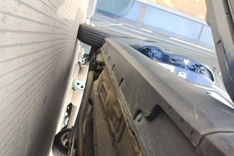 Used BAIC Beijing X3 2019 1.5T CVT Glory Edition Right Side Sill