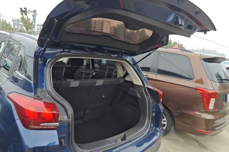 Used BAIC Beijing X3 2019 1.5T CVT Glory Edition Trunk