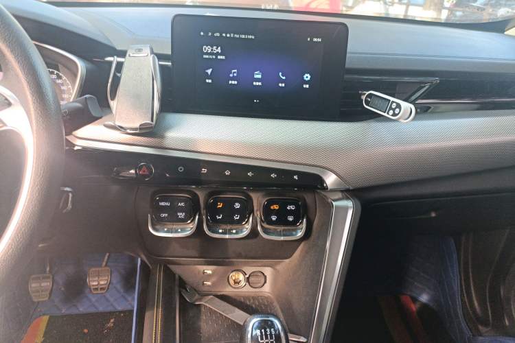 Used BAIC Beijing X3 2019 1.5T Manual Glory Edition Audio And AC Panel