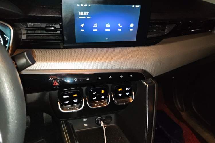Used BAIC Beijing X3 2019 1.5T Manual Glory Edition Audio And AC Panel