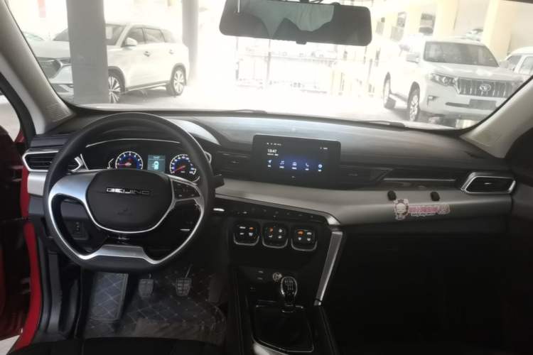 Used BAIC Beijing X3 2019 1.5T Manual Glory Edition Center Console