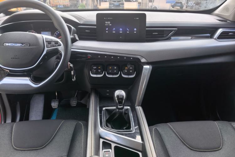 Used BAIC Beijing X3 2019 1.5T Manual Glory Edition Center Console