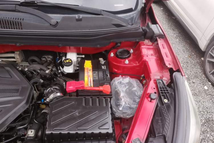 Used BAIC Beijing X3 2019 1.5T CVT Star Edition Engine Bay Left