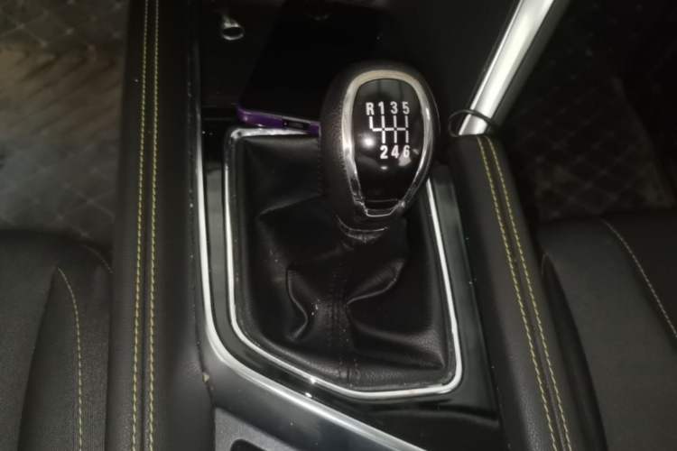 Used BAIC Beijing X3 2019 1.5T Manual Glory Edition Gear Lever