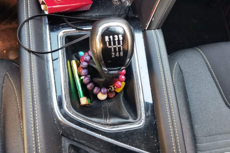 Used BAIC Beijing X3 2019 1.5T Manual Glory Edition Gear Lever