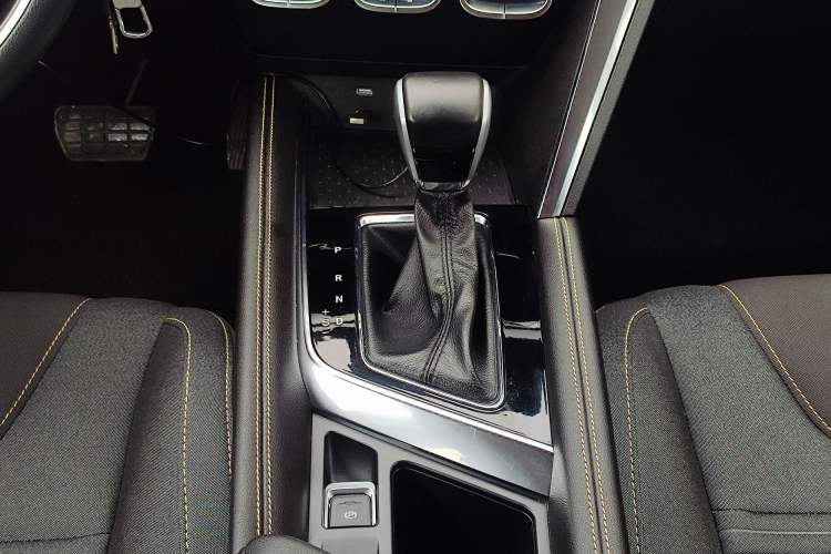 Used BAIC Beijing X3 2019 1.5T CVT Glory Edition Gear Lever