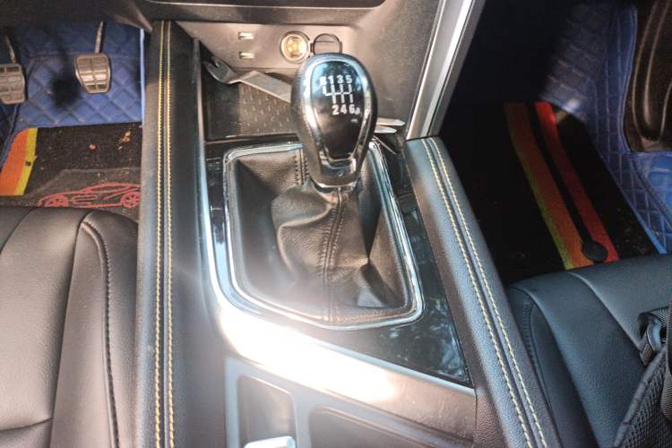Used BAIC Beijing X3 2019 1.5T Manual Glory Edition Gear Lever