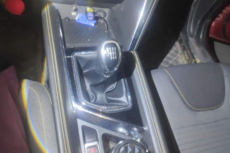 Used BAIC Beijing X3 2019 1.5T Manual Glory Edition Gear Lever
