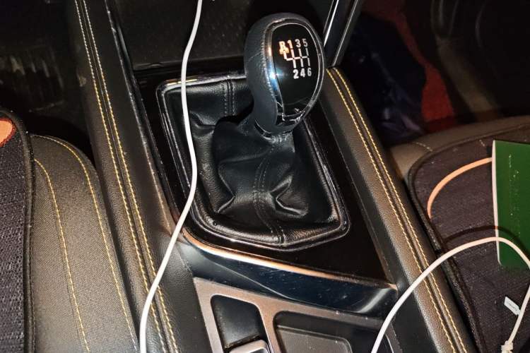 Used BAIC Beijing X3 2019 1.5T Manual Glory Edition Gear Lever
