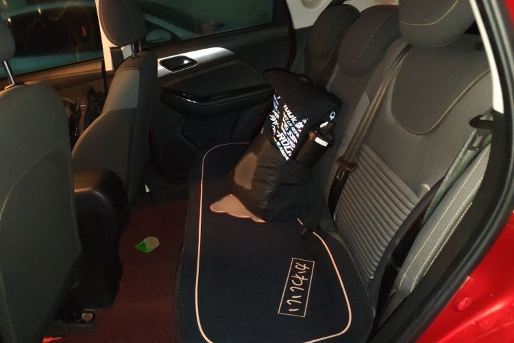 Used BAIC Beijing X3 2019 1.5T Manual Glory Edition Interior 4