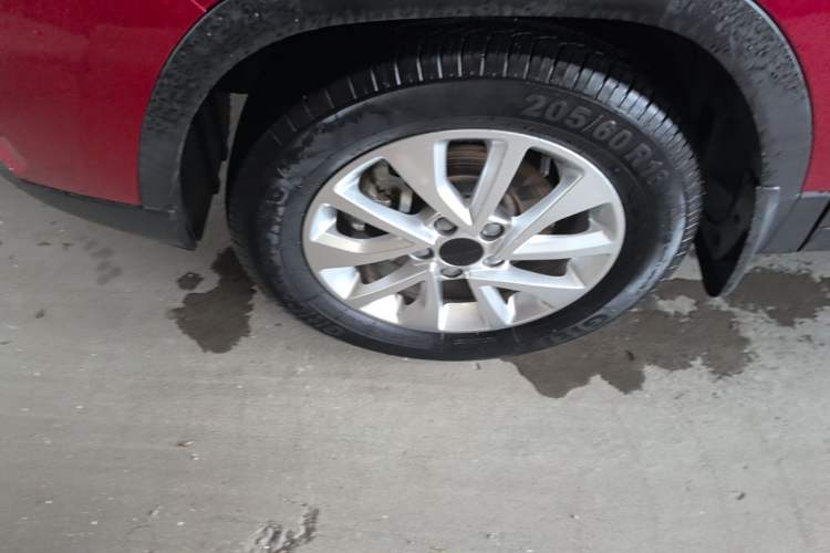 Used BAIC Beijing X3 2019 1.5T Manual Glory Edition Left Front Wheel Hub