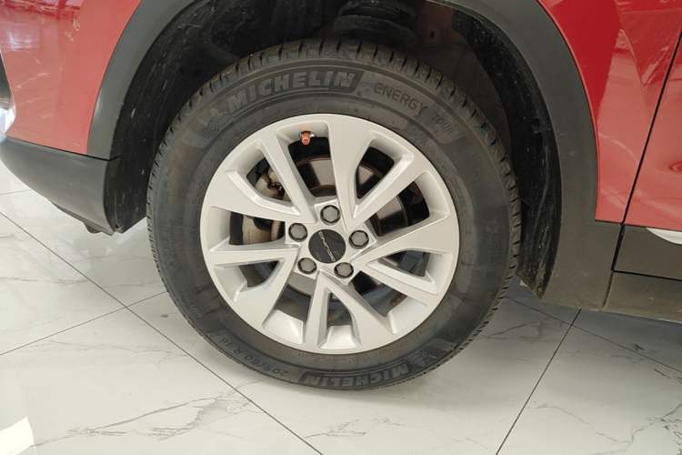 Used BAIC Beijing X3 2019 1.5T Manual Glory Edition Left Front Wheel Hub