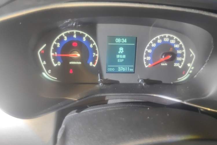 Used BAIC Beijing X3 2019 1.5T Manual Glory Edition Odometer Close Up