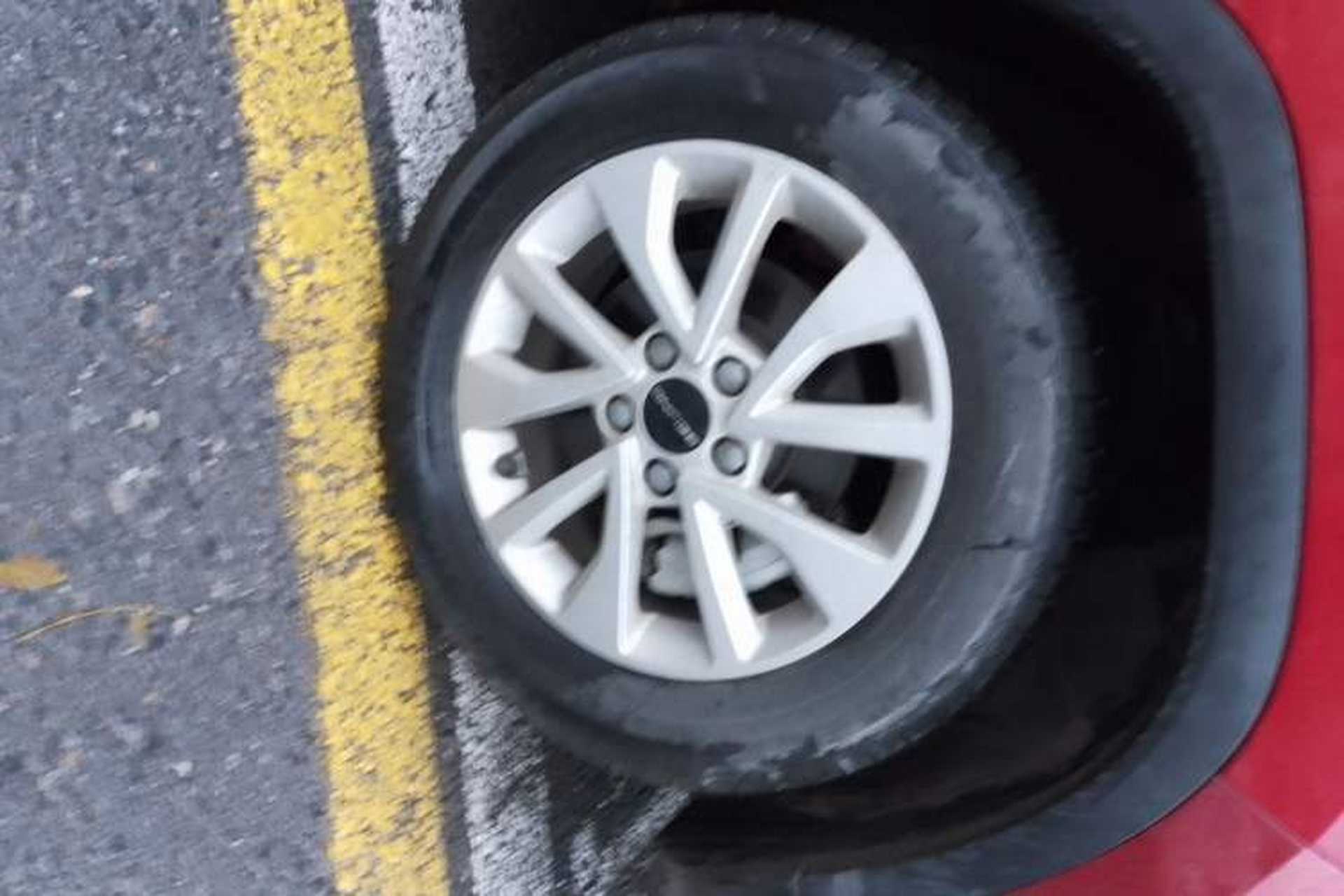 Used BAIC Beijing X3 2019 1.5T CVT Glory Edition Right Front Wheel Hub