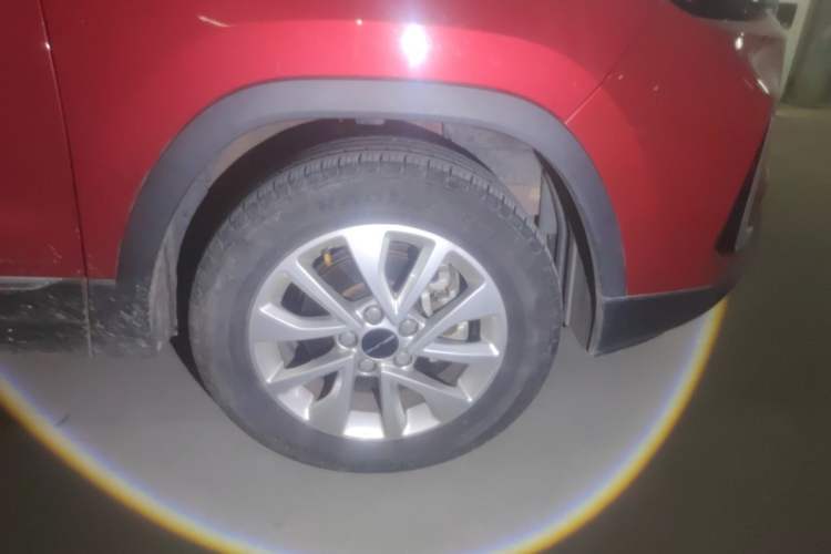 Used BAIC Beijing X3 2019 1.5T Manual Glory Edition Right Front Wheel Hub