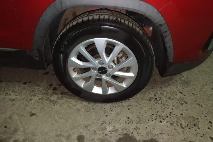 Used BAIC Beijing X3 2019 1.5T Manual Glory Edition Right Front Wheel Hub