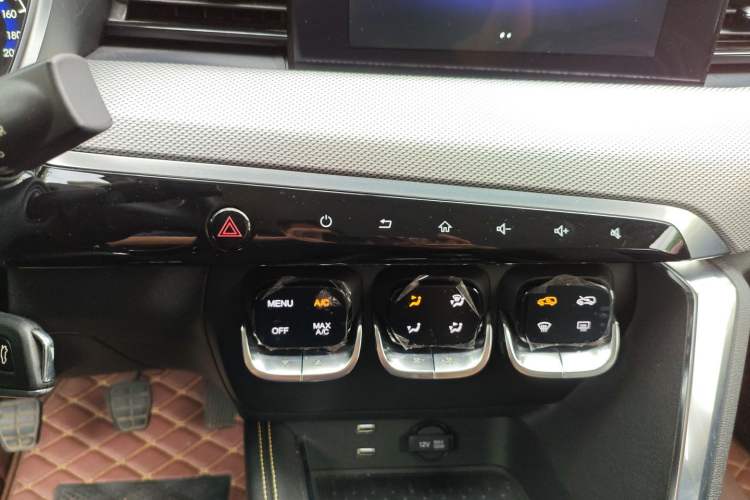Used BAIC Beijing X3 2019 1.5T Manual Glory Edition Audio And AC Panel