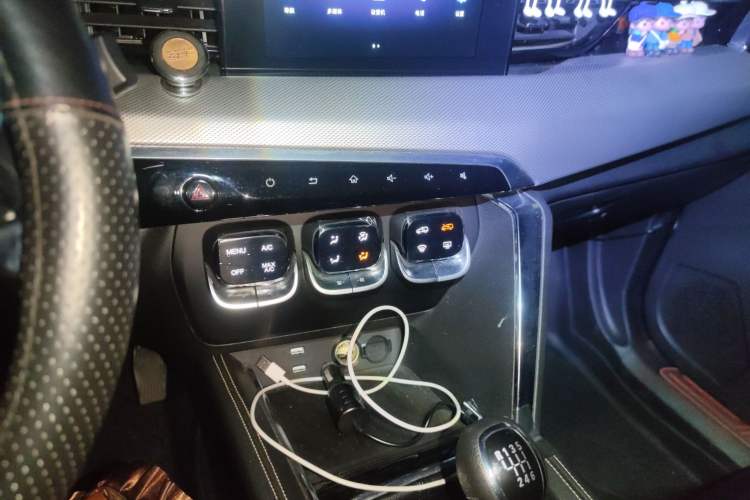Used BAIC Beijing X3 2019 1.5T Manual Glory Edition Audio And AC Panel