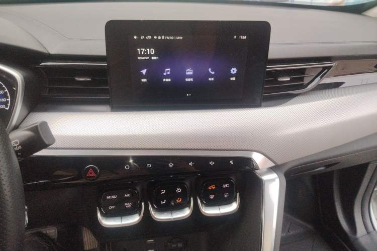 Used BAIC Beijing X3 2019 1.5T CVT Glory Edition Audio And AC Panel