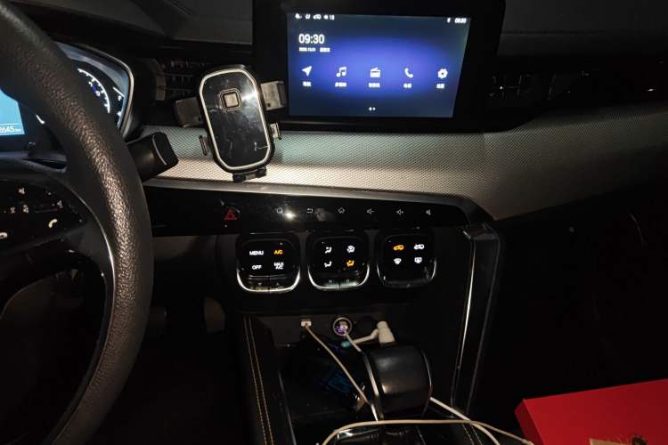 Used BAIC Beijing X3 2019 1.5T CVT Glory Edition Audio And AC Panel