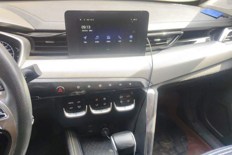 Used BAIC Beijing X3 2019 1.5T CVT Glory Edition Audio And AC Panel