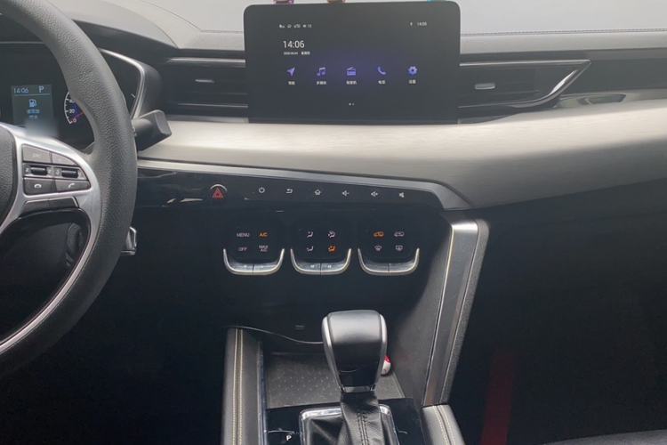 Used BAIC Beijing X3 2019 1.5T CVT Glory Edition Audio And AC Panel