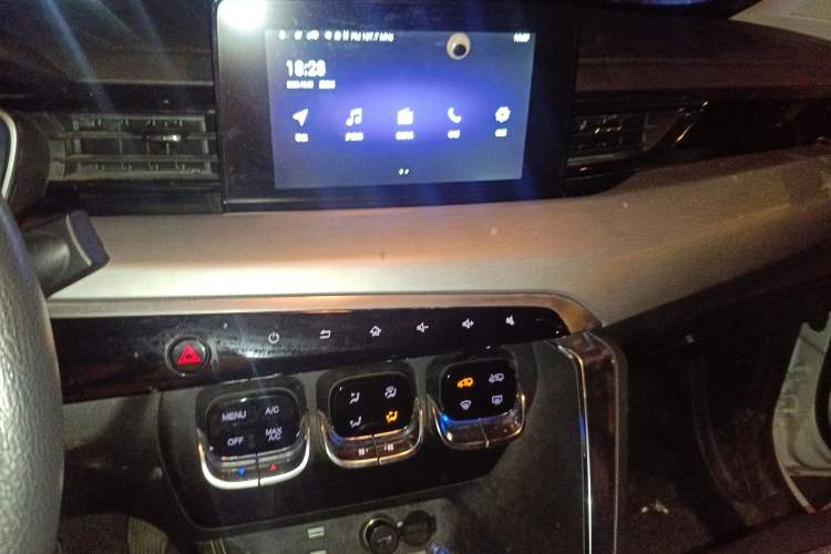 Used BAIC Beijing X3 2019 1.5T Manual Glory Edition Audio And AC Panel