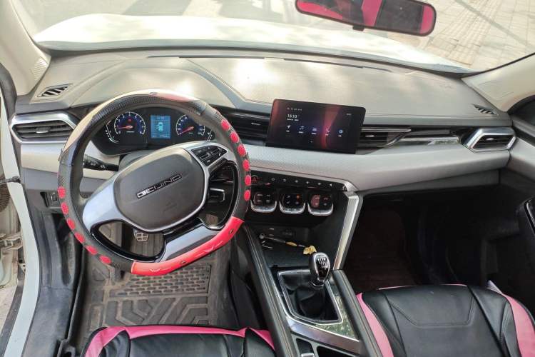 Used BAIC Beijing X3 2019 1.5T Manual Glory Edition Center Console