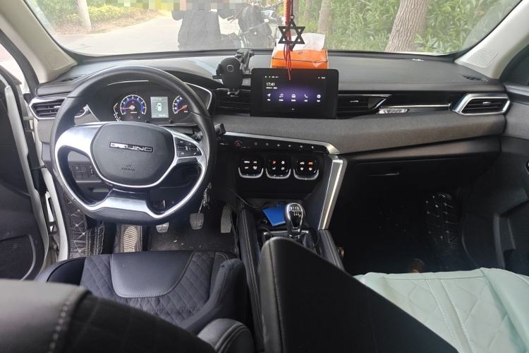 Used BAIC Beijing X3 2019 1.5T Manual Star Edition Center Console