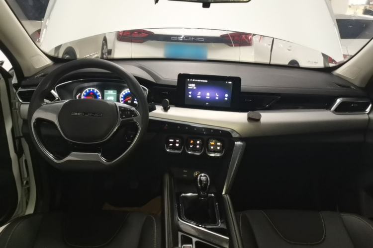Used BAIC Beijing X3 2019 1.5T Manual Glory Edition Center Console