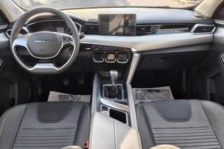Used BAIC Beijing X3 2019 1.5L Manual Glory Edition Center Console