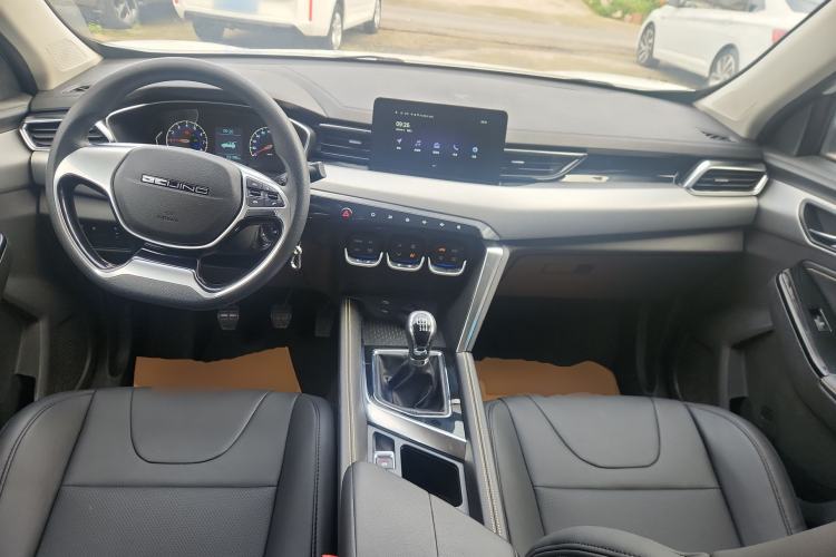 Used BAIC Beijing X3 2019 1.5T Manual Glory Edition Center Console
