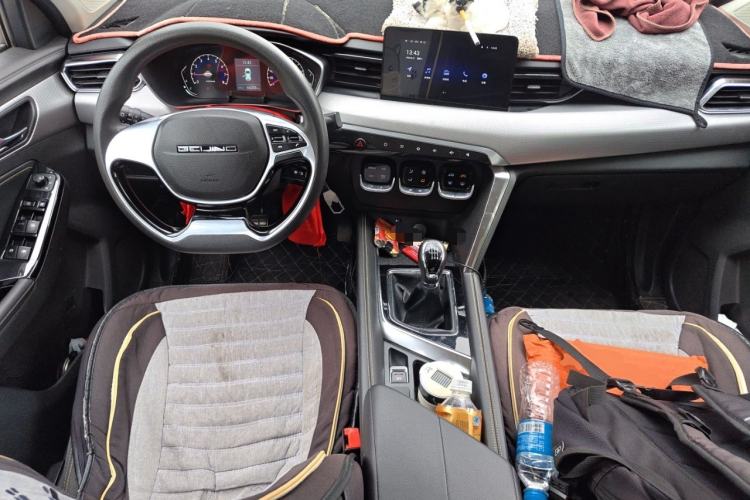 Used BAIC Beijing X3 2019 1.5T Manual Glory Edition Center Console