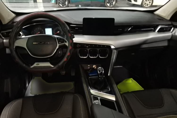 Used BAIC Beijing X3 2019 1.5T Manual Glory Edition Center Console