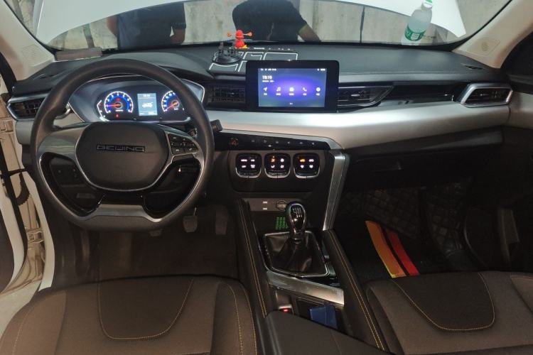 Used BAIC Beijing X3 2019 1.5T Manual Glory Edition Center Console