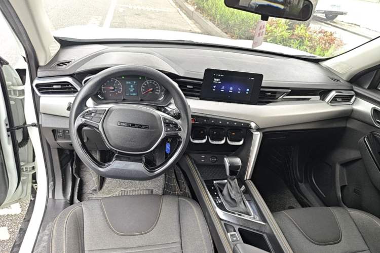 Used BAIC Beijing X3 2019 1.5T CVT Glory Edition Center Console