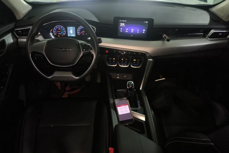 Used BAIC Beijing X3 2019 1.5T Manual Glory Edition Center Console