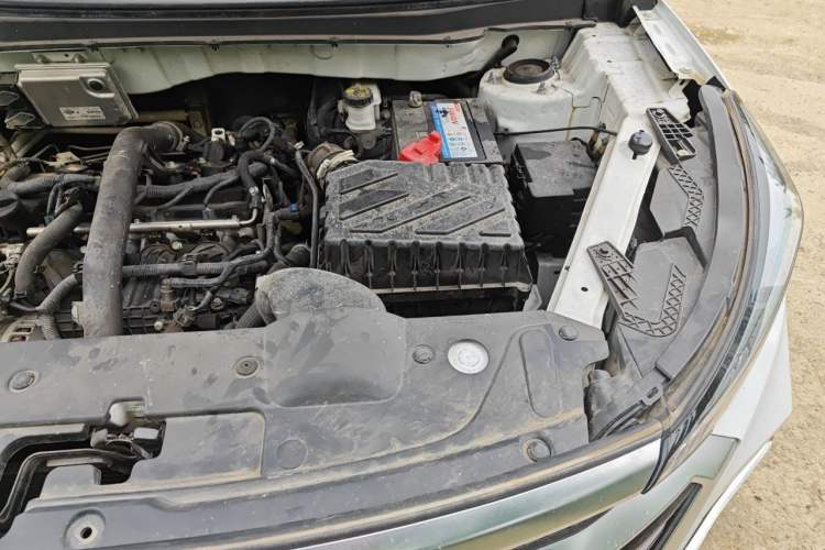Used BAIC Beijing X3 2019 1.5T Manual Glory Edition Engine Bay Left