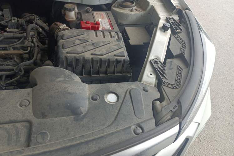 Used BAIC Beijing X3 2019 1.5T CVT Glory Edition Engine Bay Left