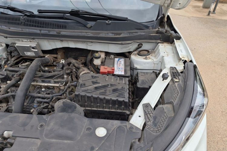 Used BAIC Beijing X3 2019 1.5T Manual Glory Edition Engine Bay Left
