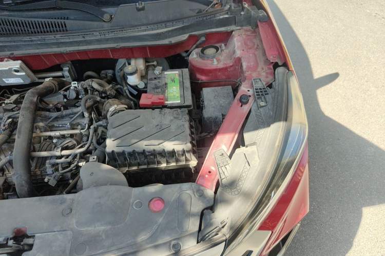 Used BAIC Beijing X3 2019 1.5T CVT Glory Edition Engine Bay Left